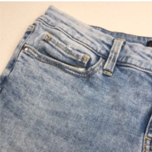 LIKE NEW GUESS LOS ANGELES POWER CURVY SKINNY JEANS 28x28 ⭐️ - Picture 8 of 14